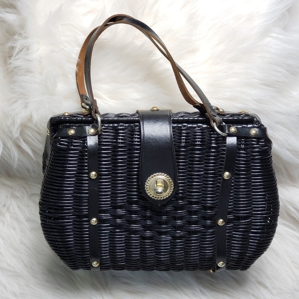 EUC Vintage Simon wicker bag with leather straps